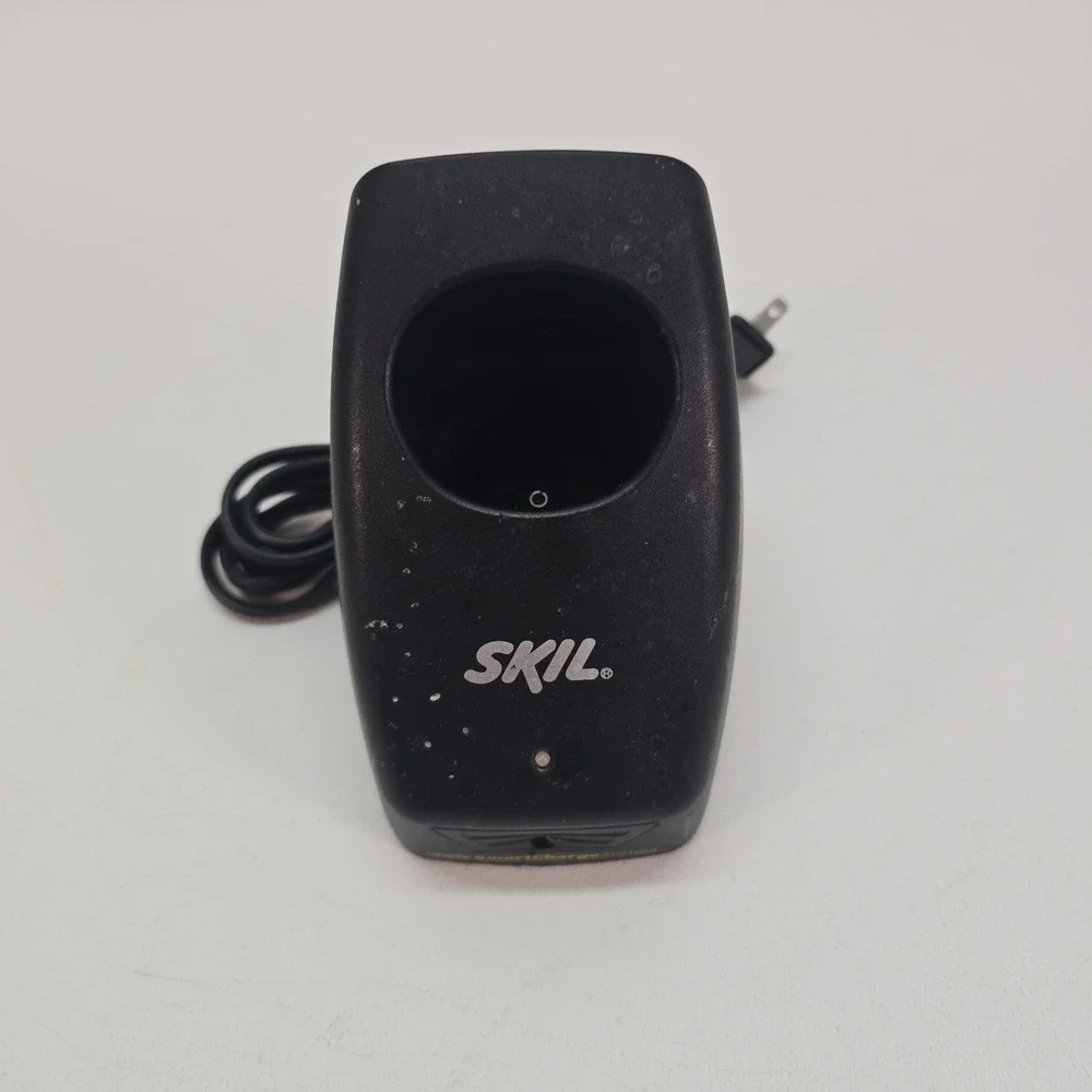 Skil LIC72 Smart Charge System Battery Charger for 7.2V Li-ion Battery